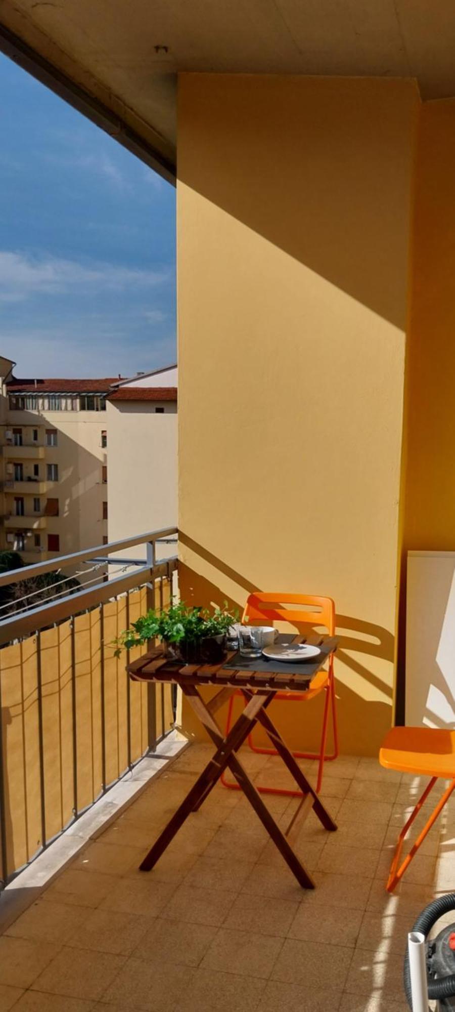 Lomi - Private Parking Florencia